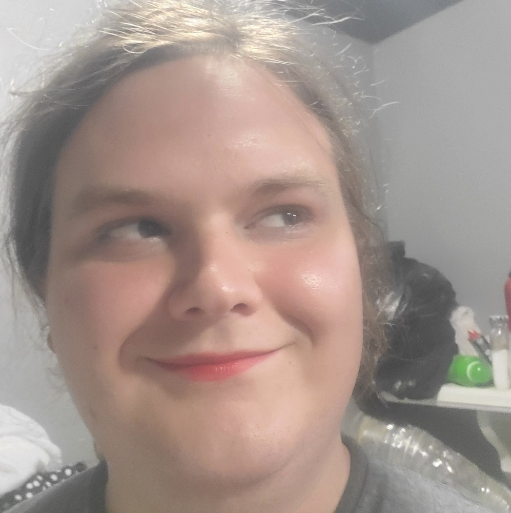 Meet your Posher, Hazel